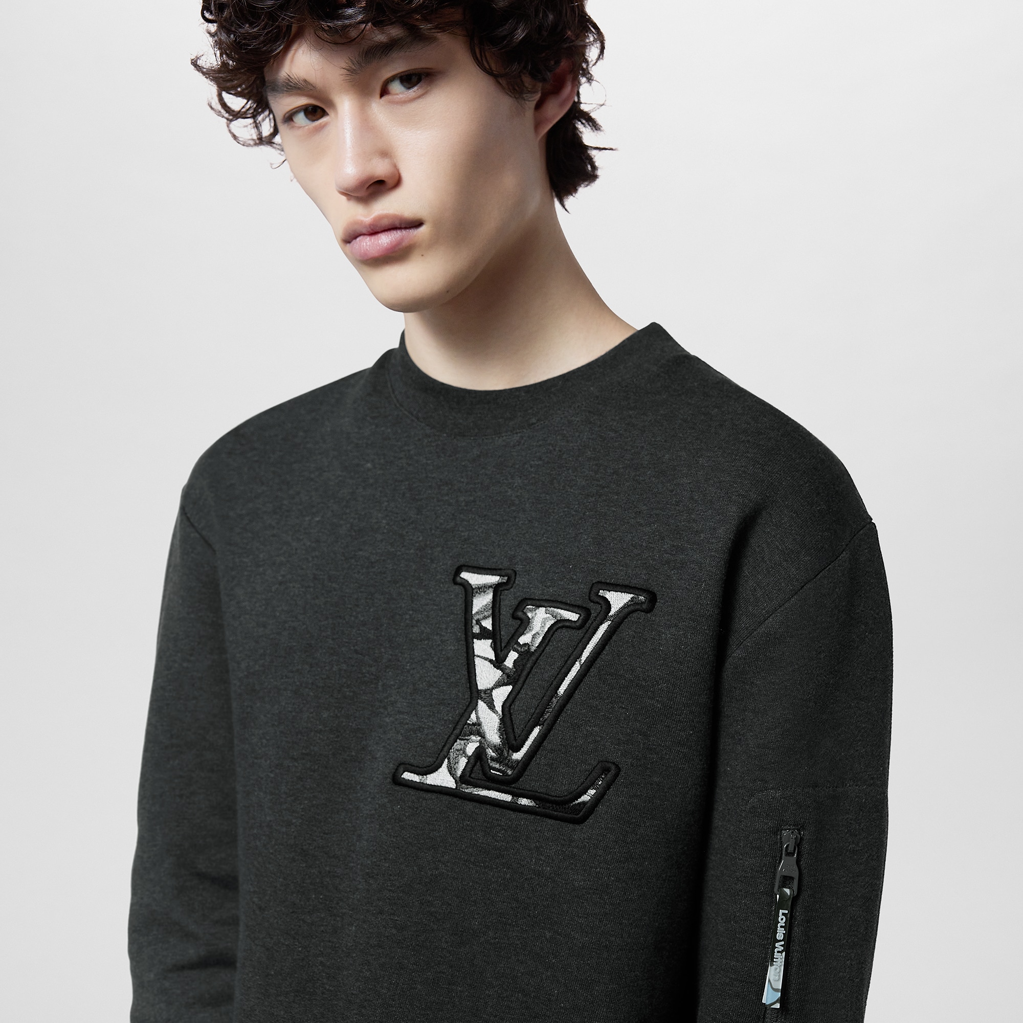 Louis vuitton crew neck hot sale sweatshirt